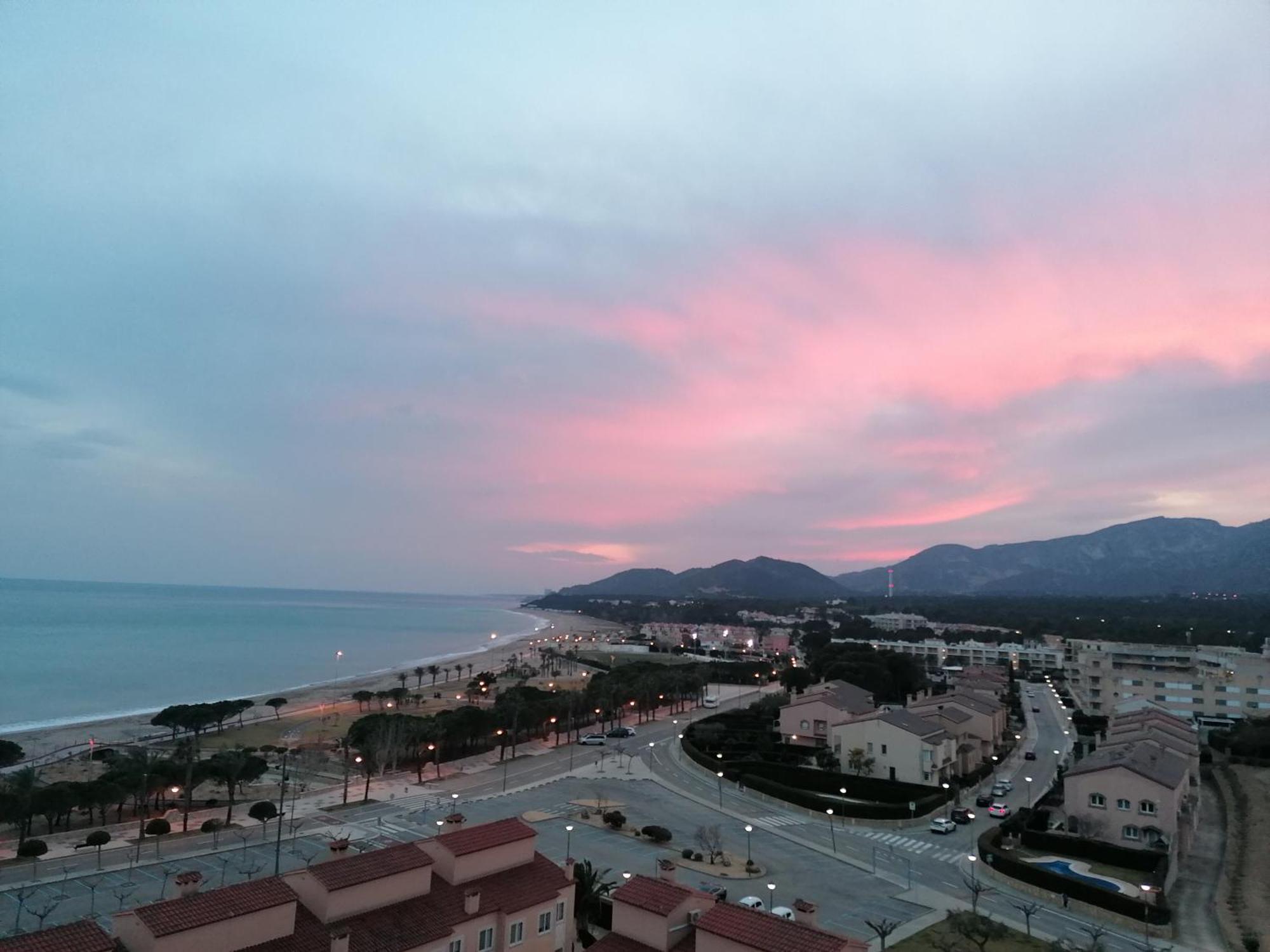 Con Terraza, Vistas Playa Y Montana L'Hospitalet de l'Infant