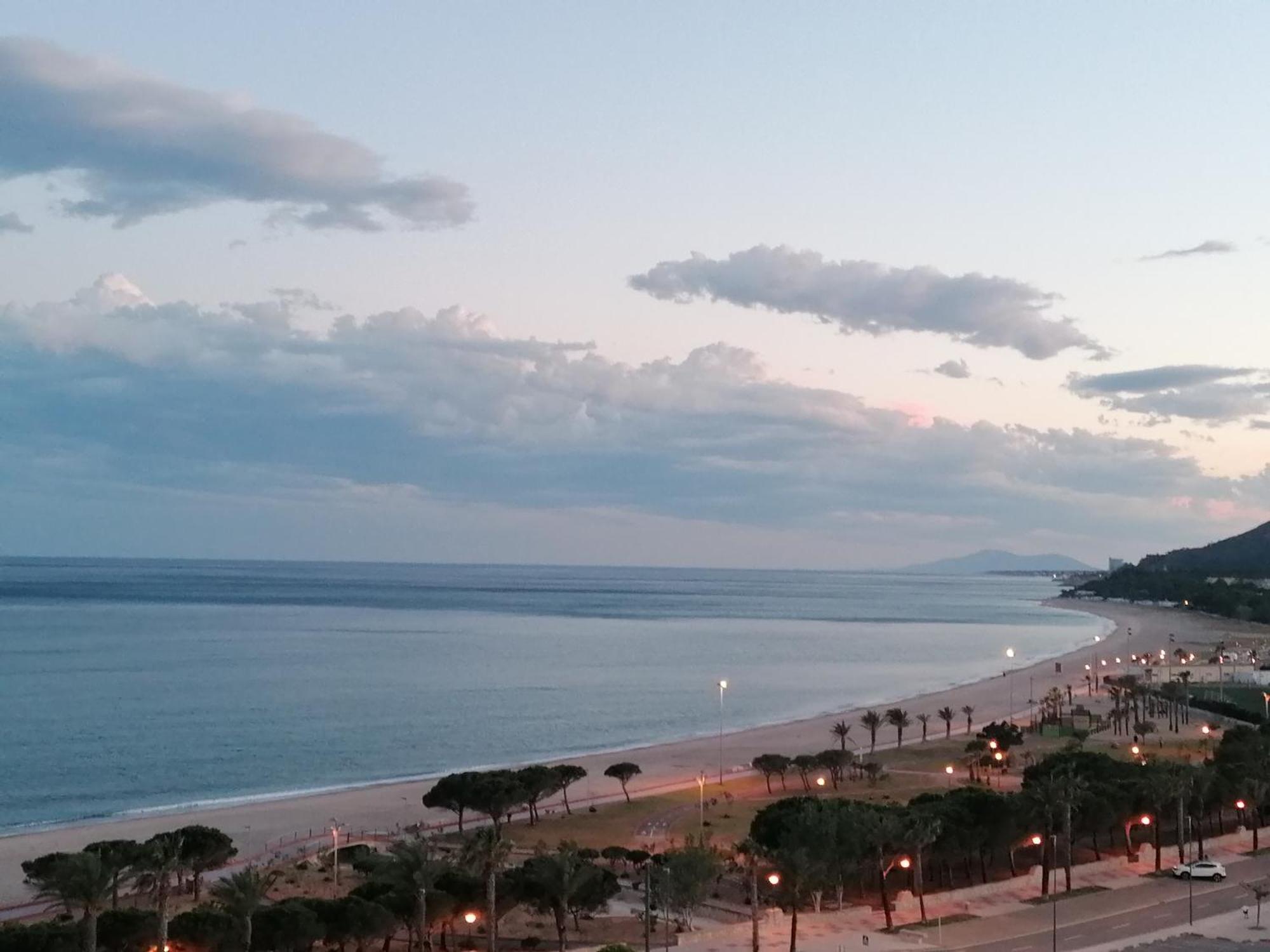 Con Terraza, Vistas Playa Y Montana * Vandellòs i l’Hospitalet de l’Infant